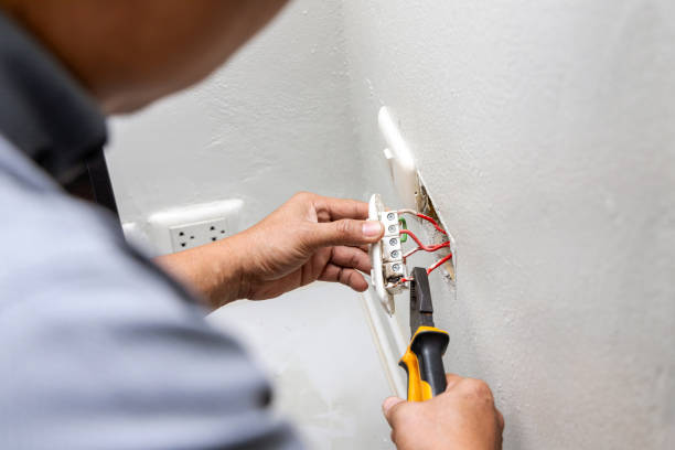Best Electrical Outlet Repair  in Ashland, OR